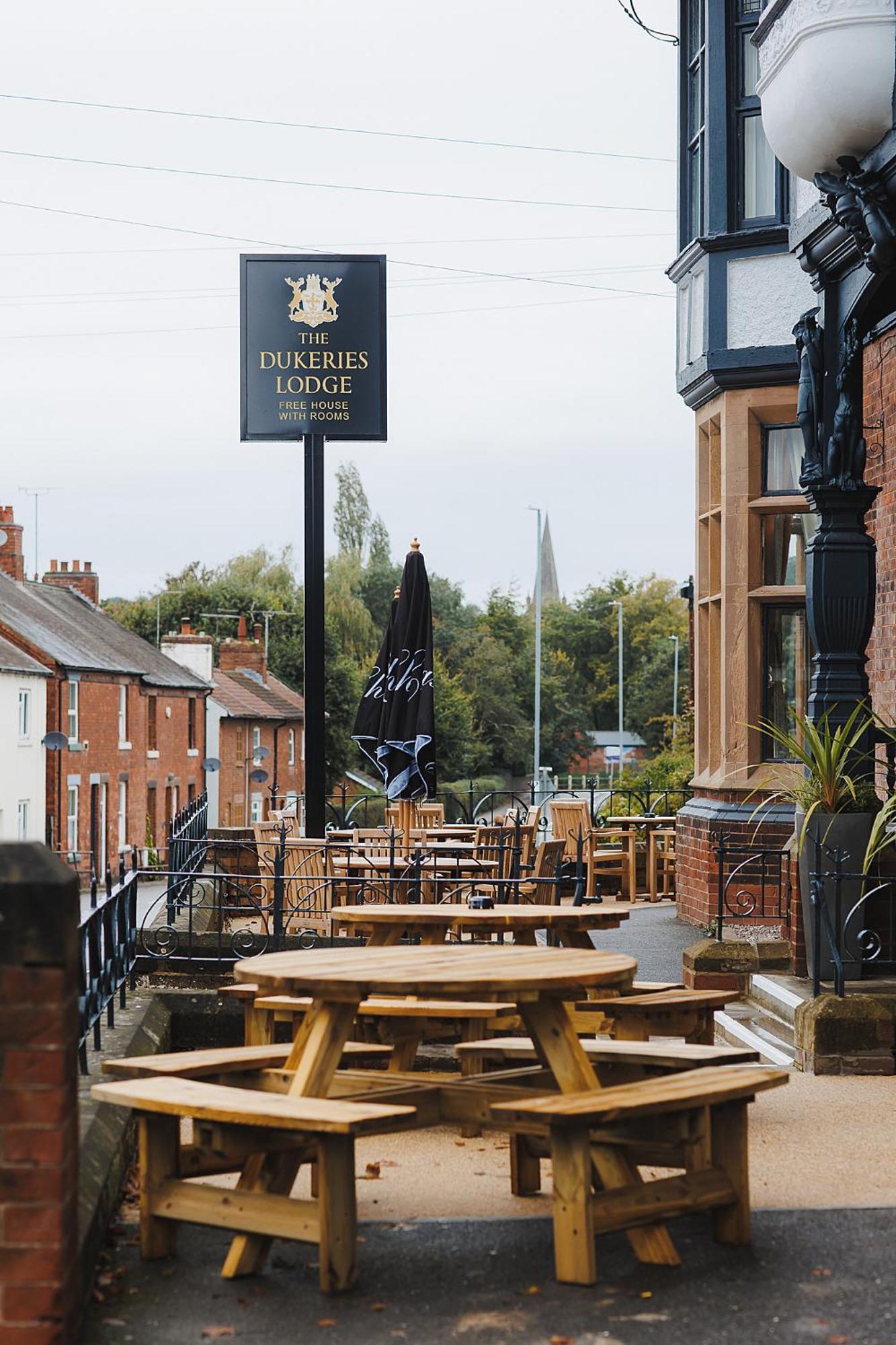 The Dukeries Lodge, Edwinstowe, Nottinghamshire المظهر الخارجي الصورة